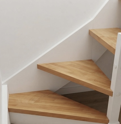 Escalera de madera compensada a medida